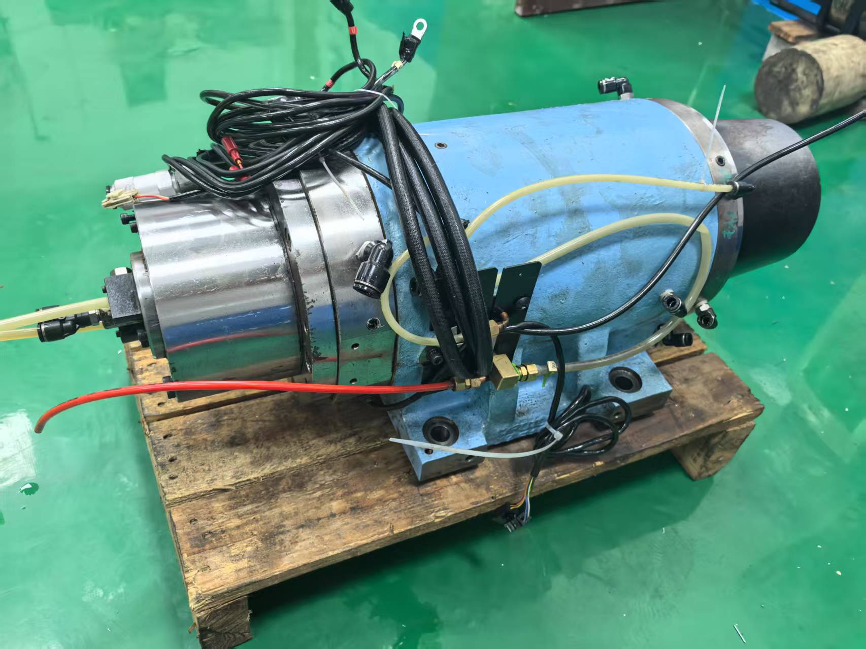 專業(yè)國(guó)外進(jìn)口主軸維修廠家在維修時(shí)需要注意的問(wèn)題